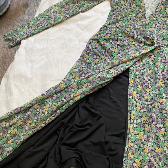 H&M Green Floral Long Sleeve Mesh Wrap Dress Size Small - Picture 6 of 9